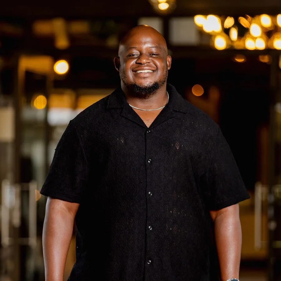 Oscar Mabunda, smiling